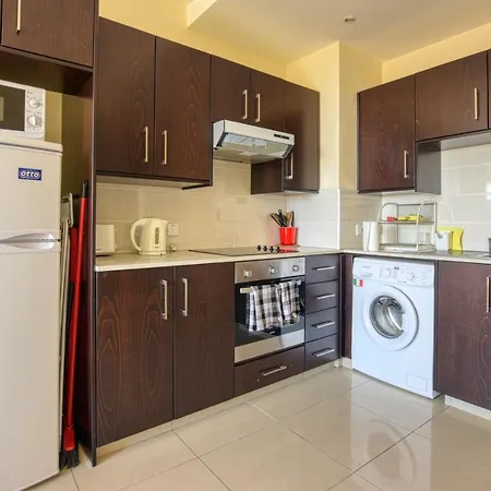 Jennifer Apartment